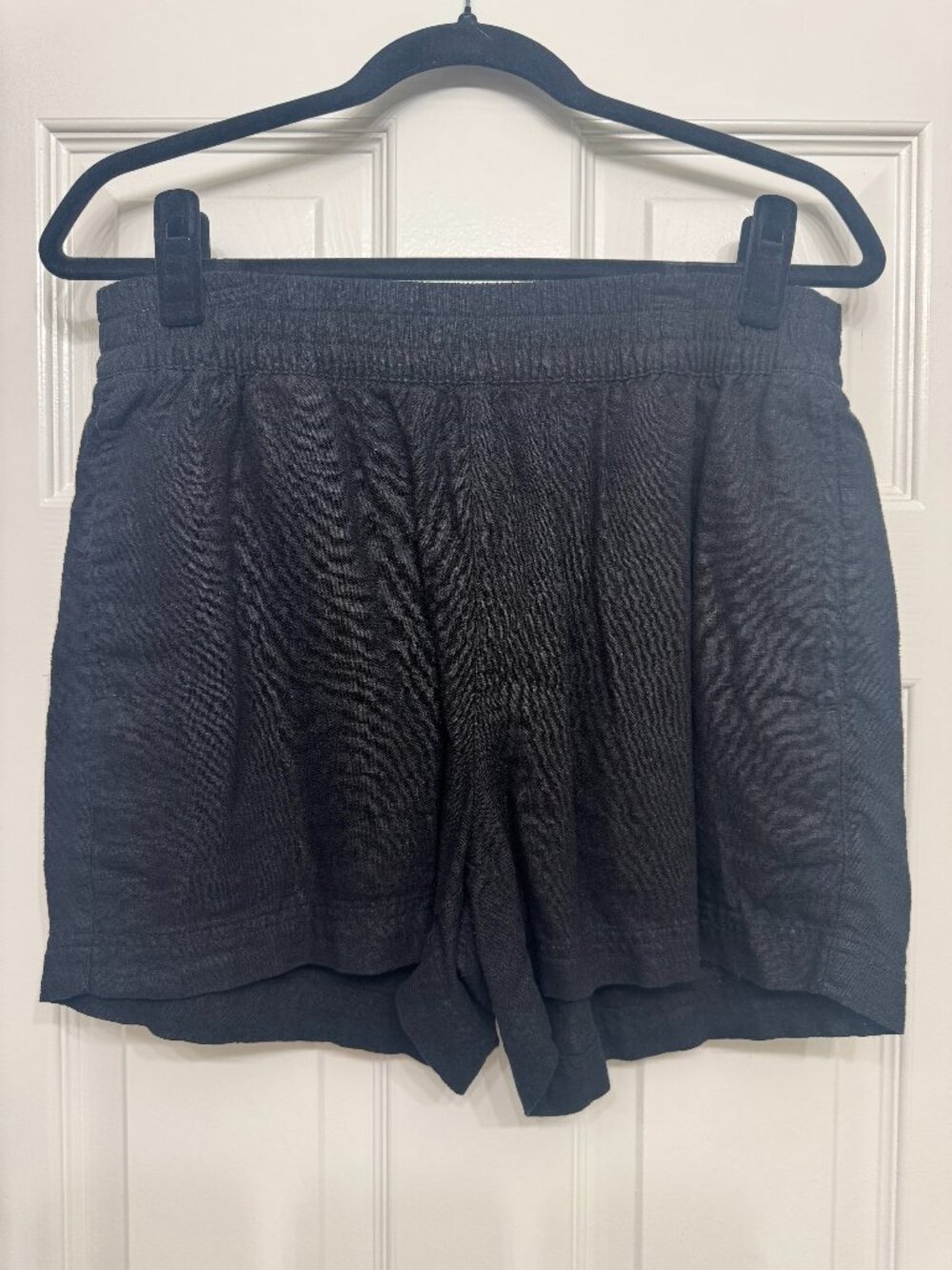 Size M - Old Navy Black Linen Blend Pull-on Shorts w/Pockets